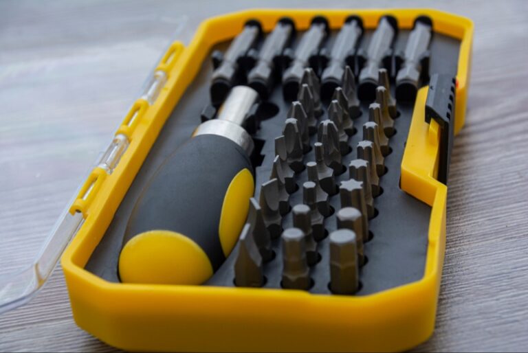 Master Small Repairs with the Perfect Precision Screwdriver Set