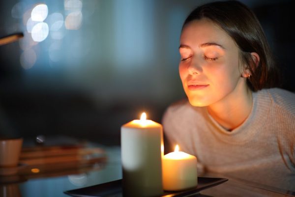 How to Keep Your Home Smelling Fresh on a Budget